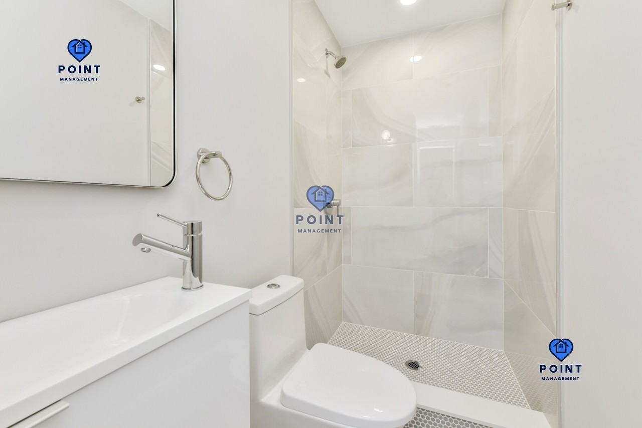 229 Princeton St #4 - Photo 6 of 8