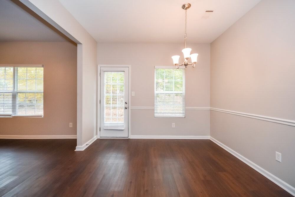 5040 Pioneer Pkwy - Photo 6 of 17