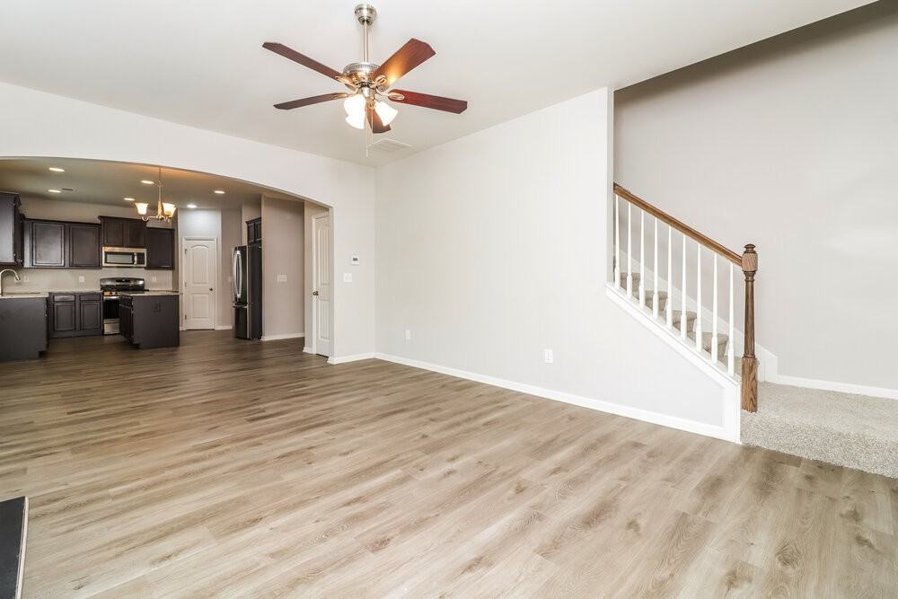 30 Calm Waters Ave - Photo 7 of 17