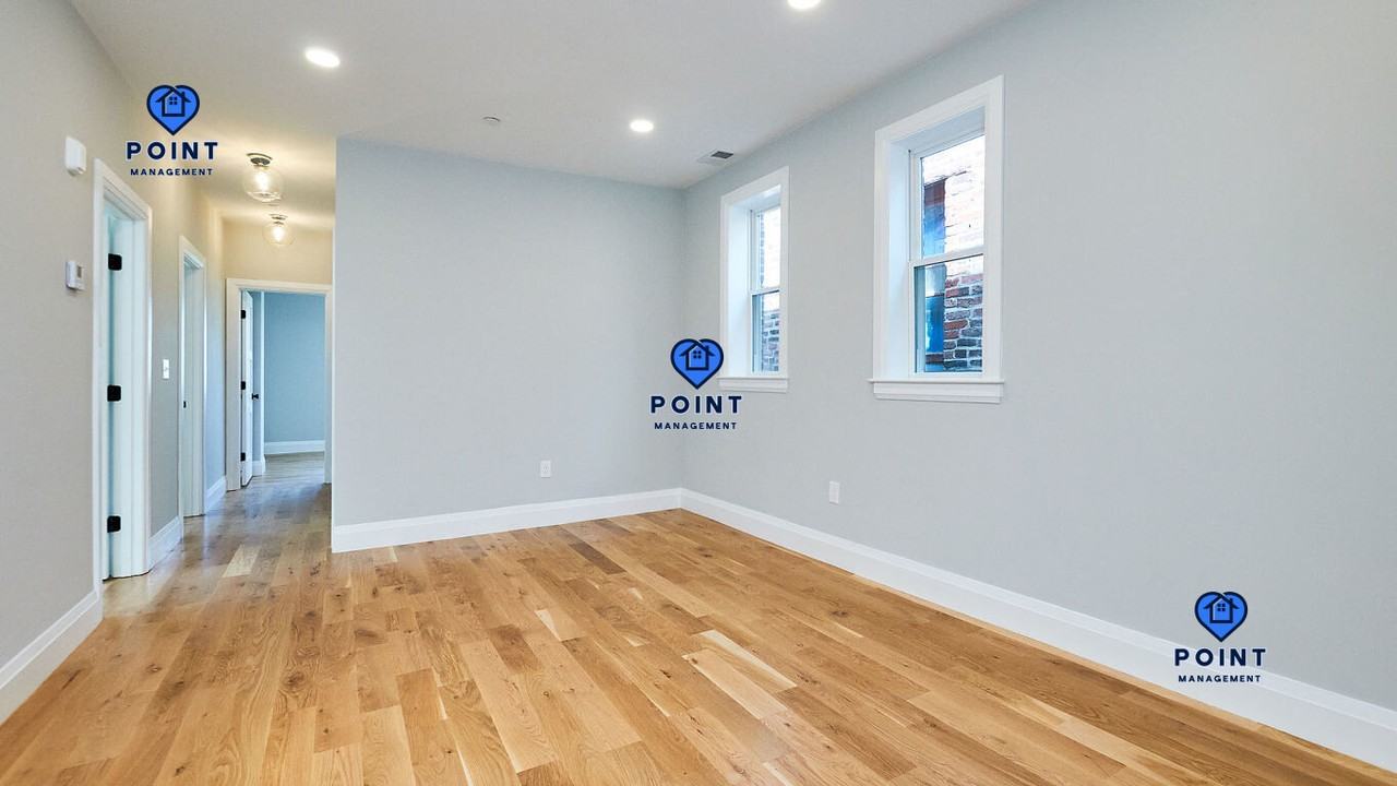 61 Frankfort St #2 - Photo 4 of 14