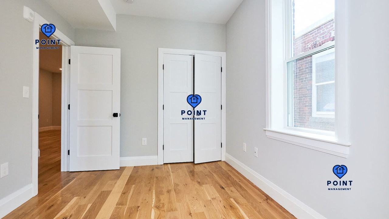 61 Frankfort St #2 - Photo 7 of 14