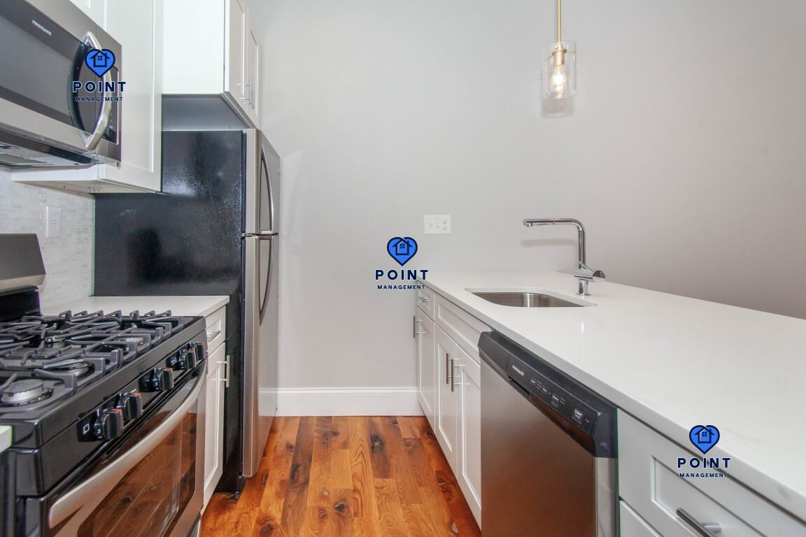 131 Bremen St #1 - Photo 3 of 14