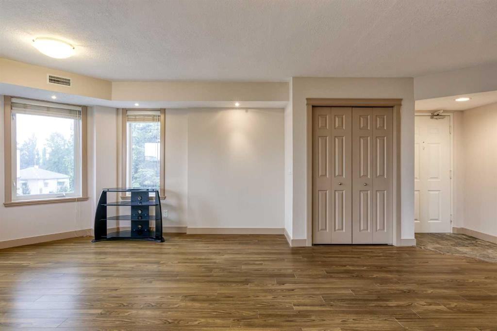 209 17 Avenue Northeast #21 - Photo 3 of 25