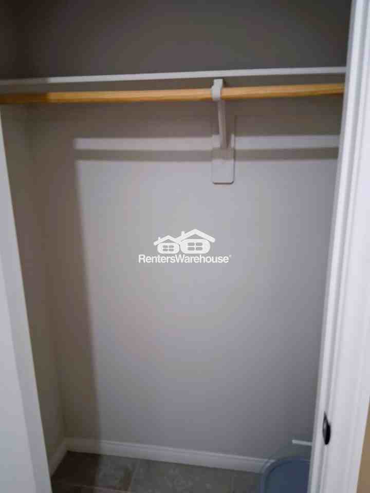 7920 Stone Forest St - Photo 3 of 39