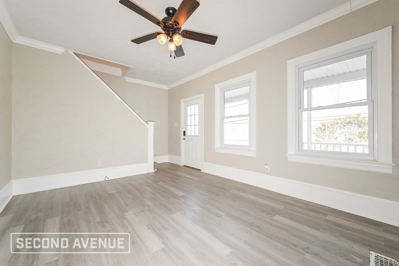 8012 Elkhart St - Photo 4 of 28