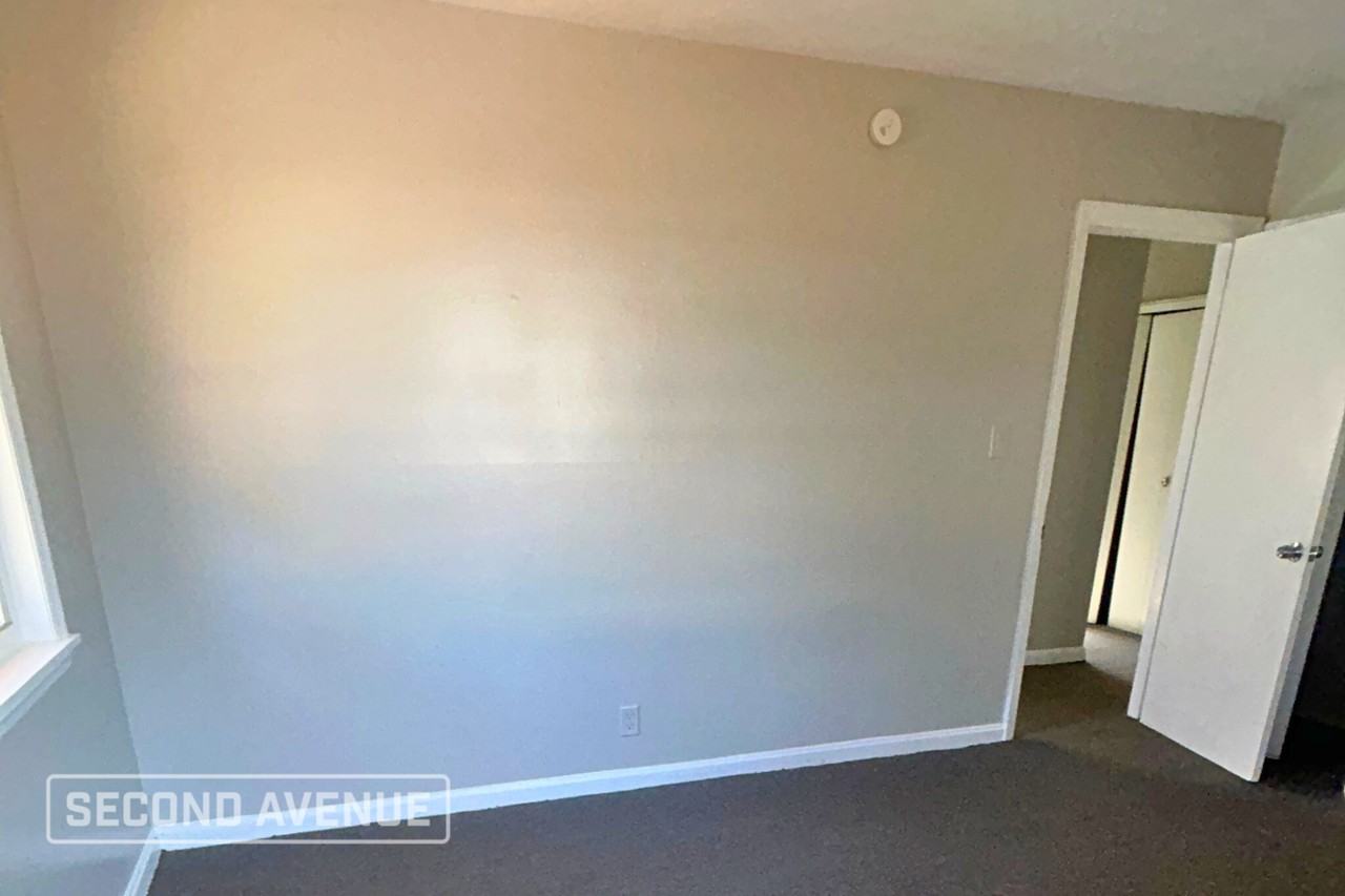 2728 Barry Dr - Photo 5 of 11