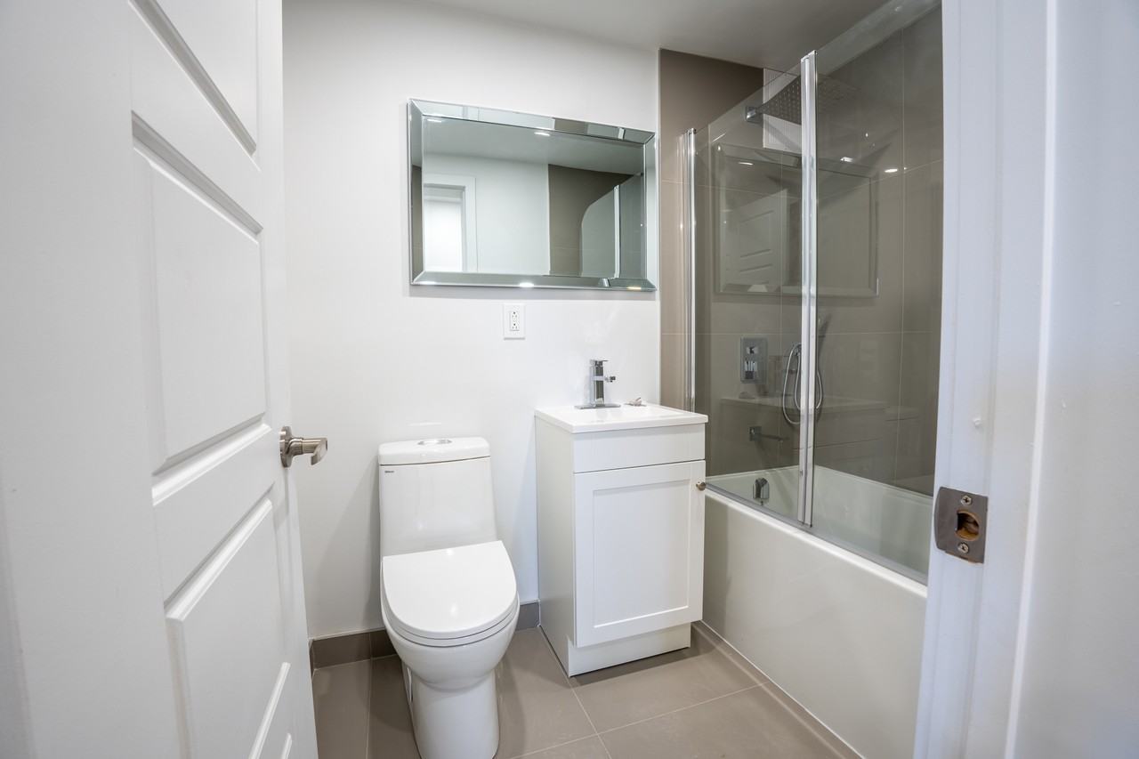 7030 Côte Saint Luc Rd - Photo 4 of 8