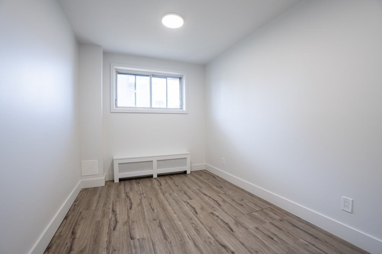 7030 Côte Saint Luc Rd - Photo 5 of 8