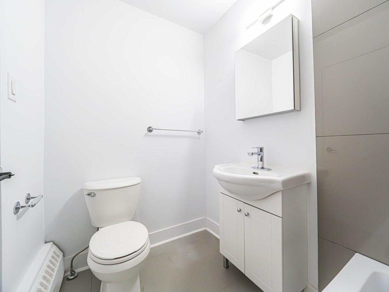 8281 Av. des Vendéens - Photo 5 of 16