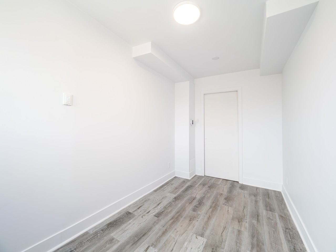 8281 Av. des Vendéens - Photo 6 of 16