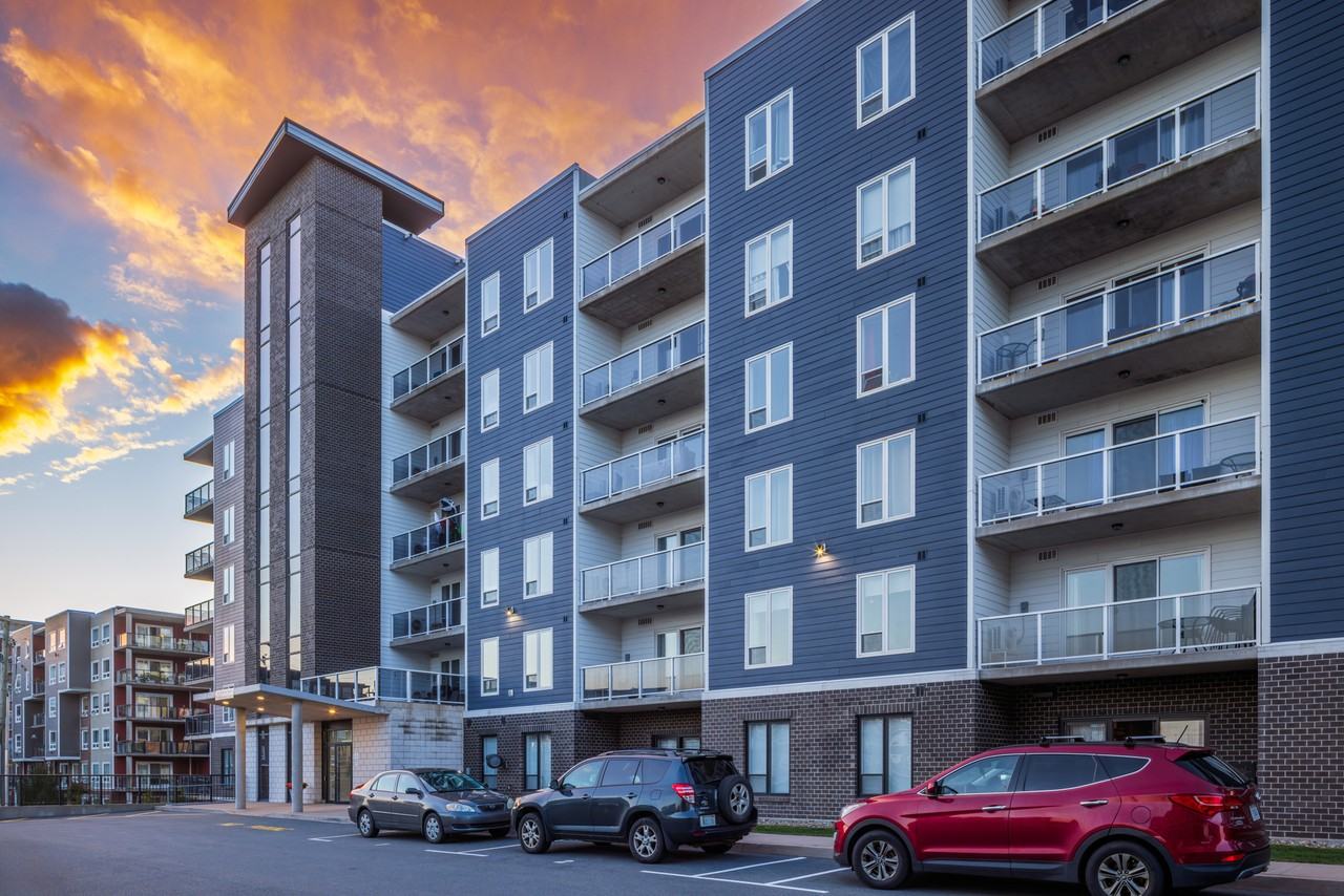 The Ashton Apartments - Photo 4 of 19