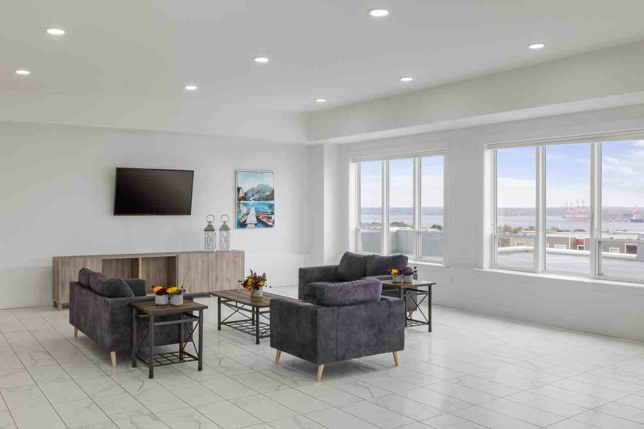 The Ashton Apartments - Photo 7 of 19