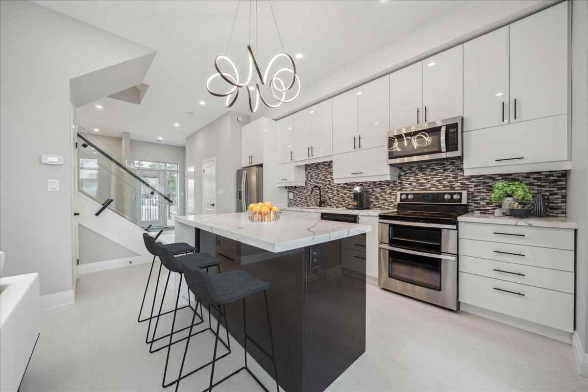 Alto Towers - Photo 7 of 50