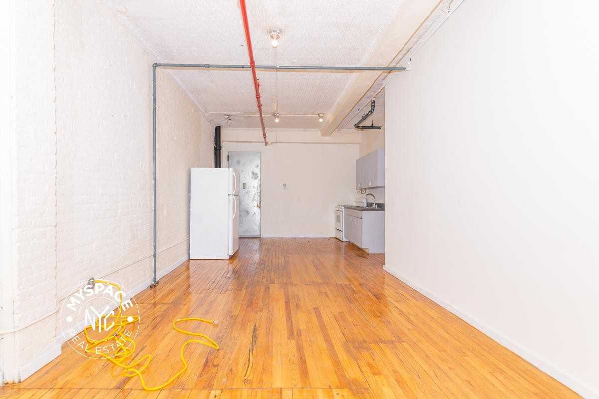 175 Stockholm St #306 - Photo 5 of 18