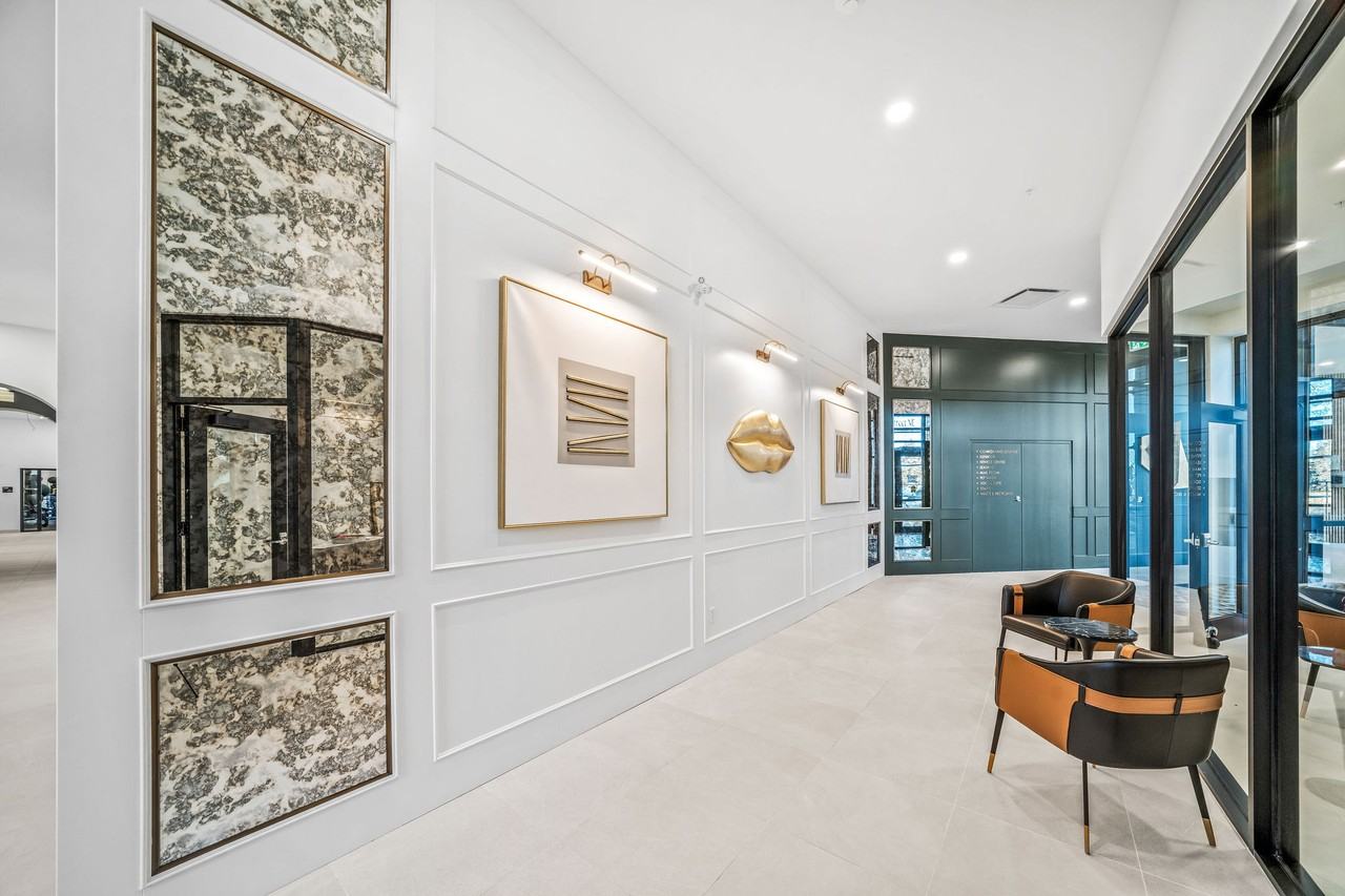 Munro - Photo 6 of 50