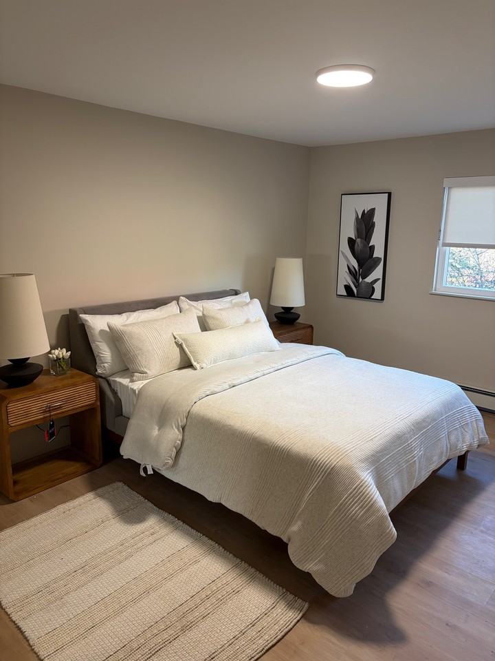 Rent On Oak - Photo 3 of 21