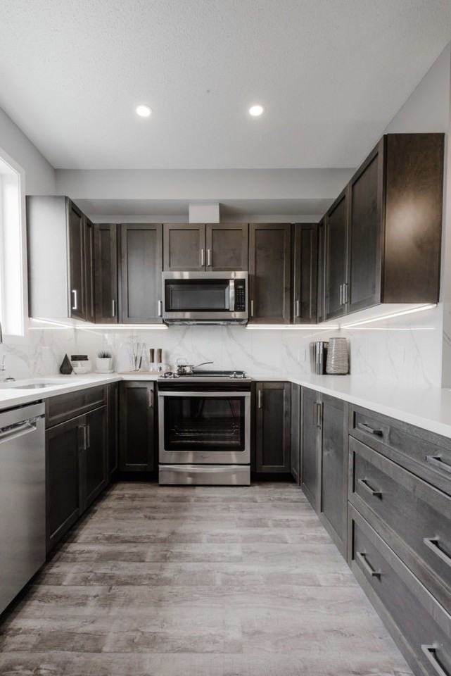 2 Bedroom + Den 2.5 Bathroom Townhouse in Belmont SW - Photo 5 of 19