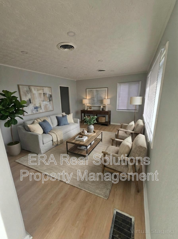 976 E 26th Ave - Photo 2 of 19