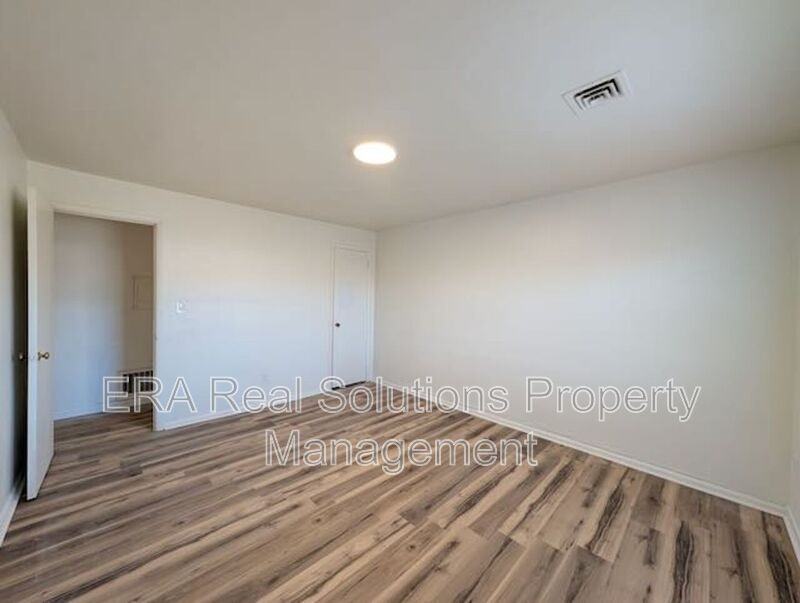 1614 Republic Ave #B - Photo 2 of 10