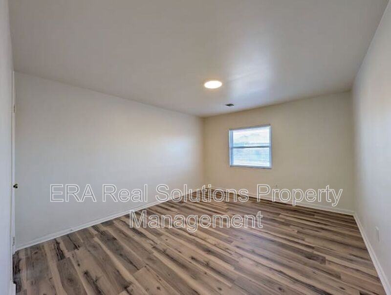 1614 Republic Ave #B - Photo 3 of 10