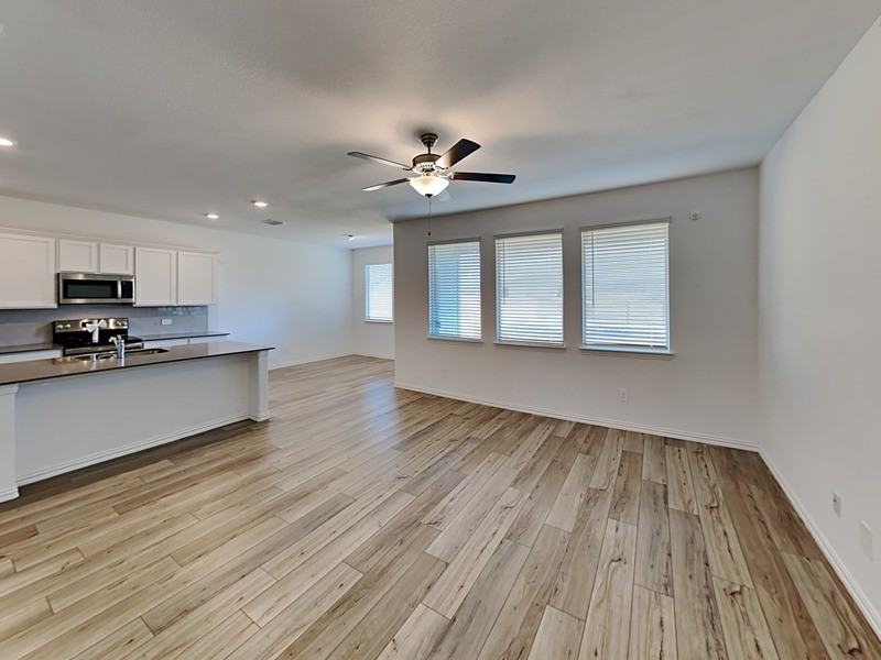 6928 Falconer Way - Photo 4 of 18