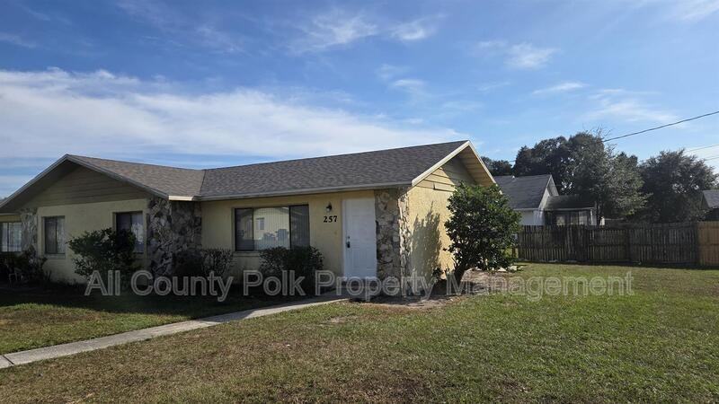 257 Leelon Rd - Photo 2 of 14