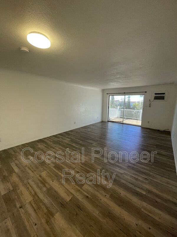 4250 37th St S #2 - Photo 5 of 13