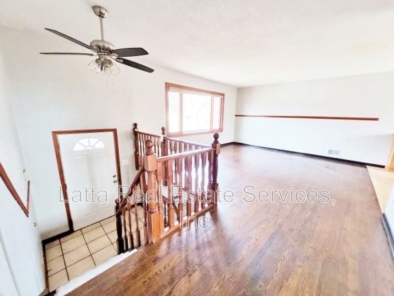 16015 E 41st St S - Photo 4 of 14