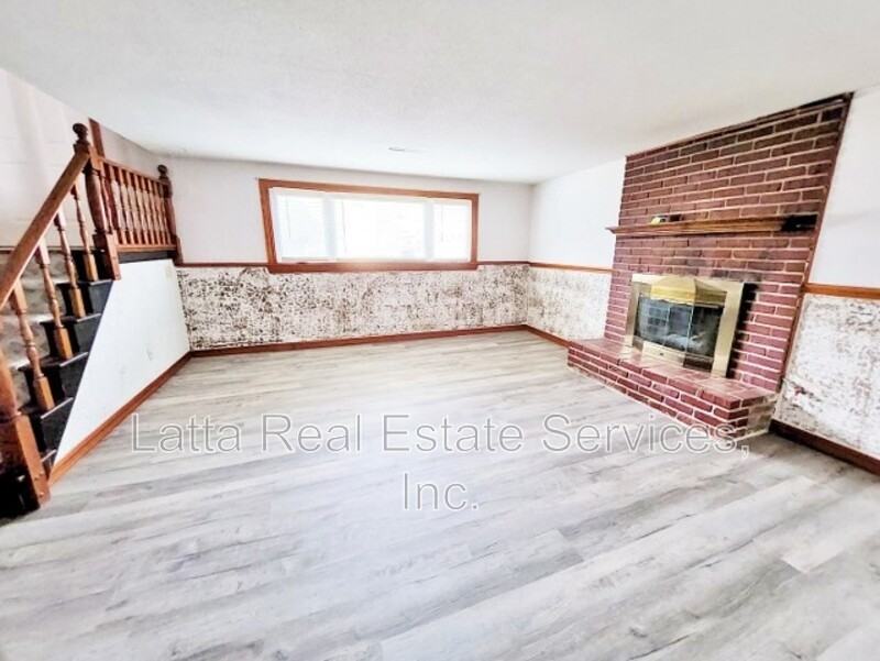 16015 E 41st St S - Photo 7 of 14