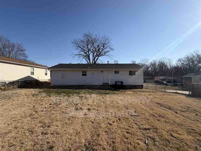 10191 Mayfair Dr - Photo 4 of 35