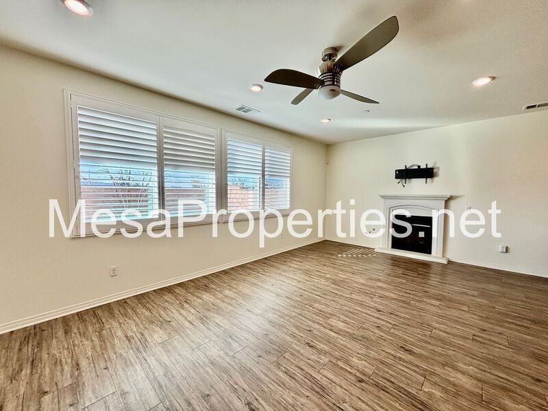 15595 Sesame Seed Ave - Photo 5 of 31