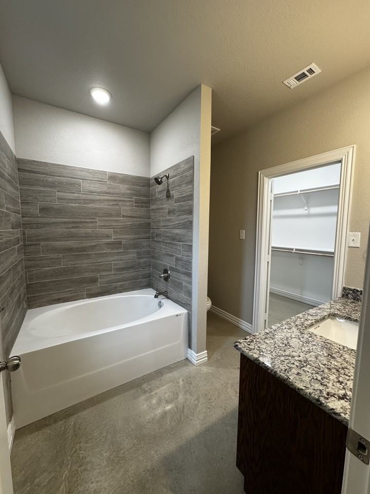 2419 Briar Hollow Drive - Photo 4 of 11