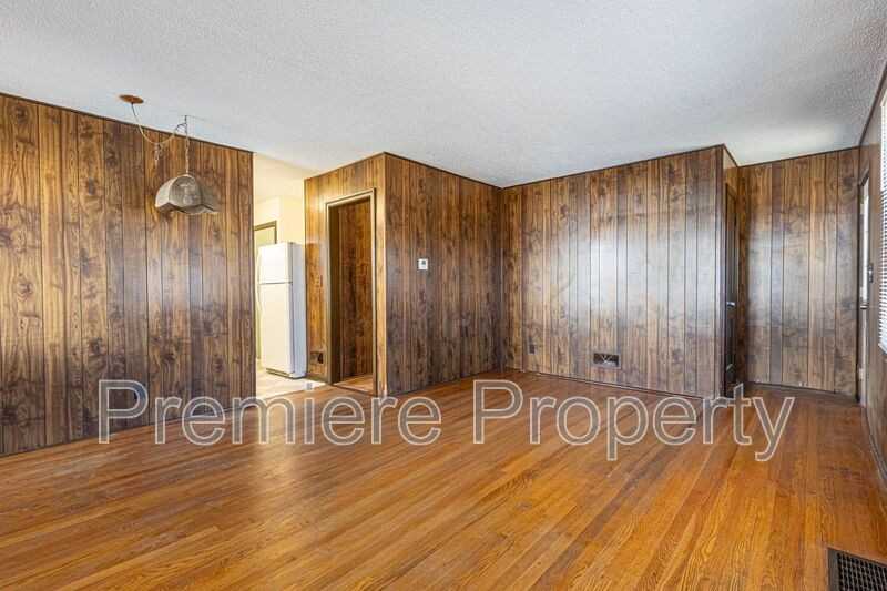 6123 Hadley St - Photo 3 of 9