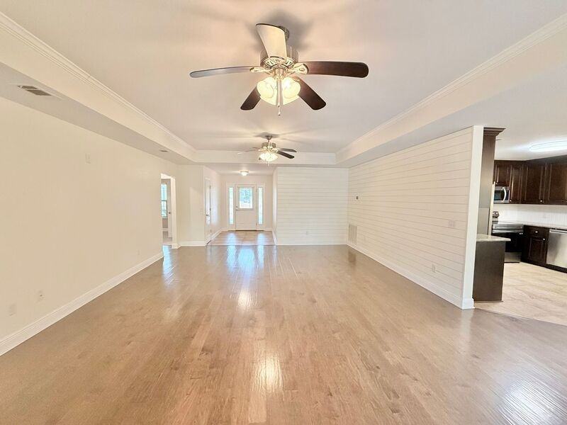 7927 Silver Maple Dr - Photo 2 of 16