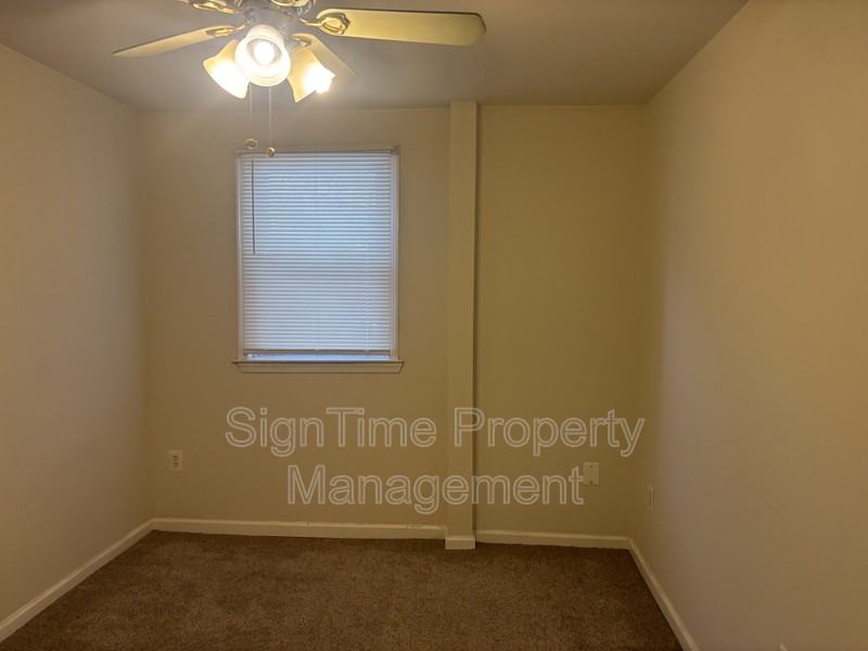 415 E Potomac St #B - Photo 5 of 13