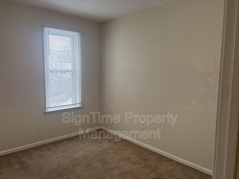 415 E Potomac St #B - Photo 7 of 13