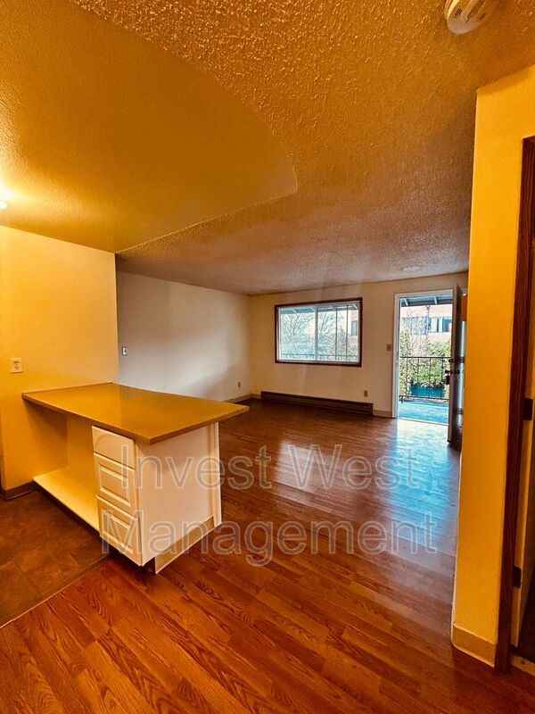 9100 Neavenue #9 - Photo 6 of 17