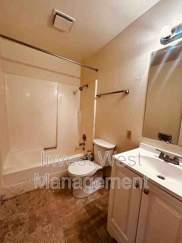 9100 Neavenue #9 - Photo 7 of 17