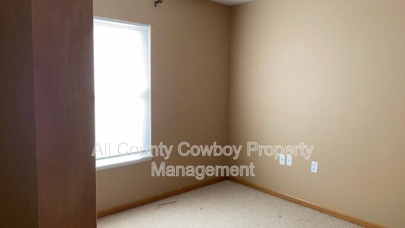 621 Mitchell St #5 - Photo 3 of 7