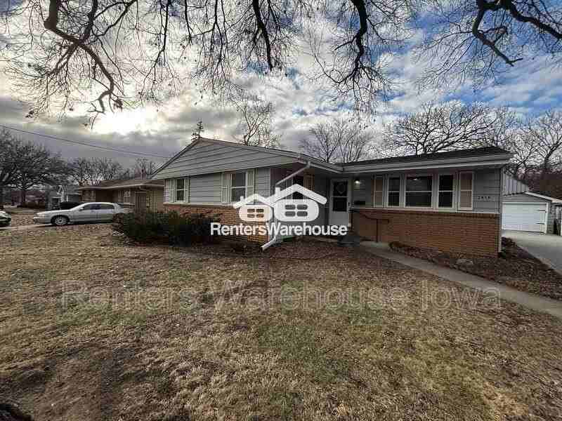 2816 Vine St - Photo 3 of 23