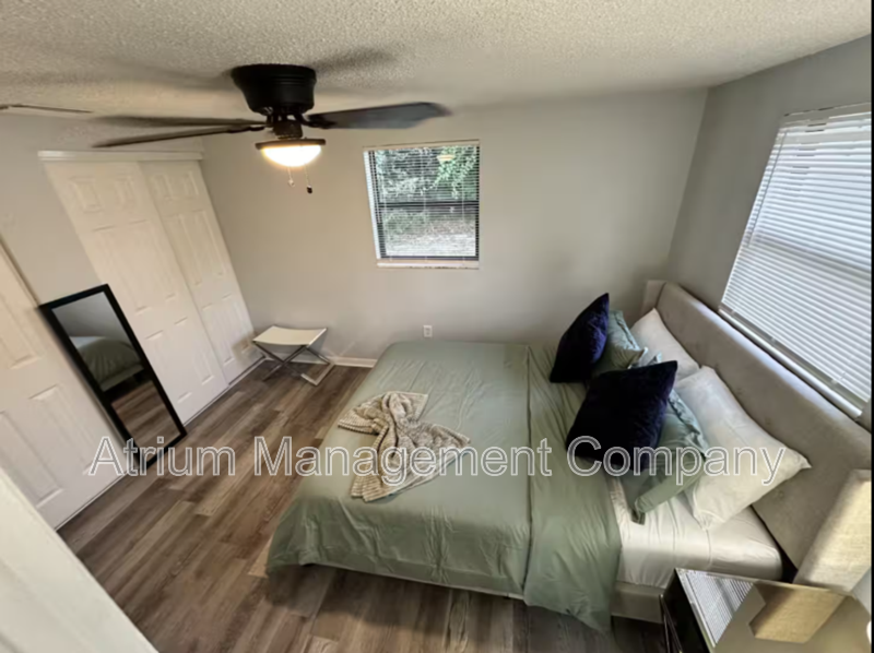 9606 N 46th St #A - Photo 5 of 7