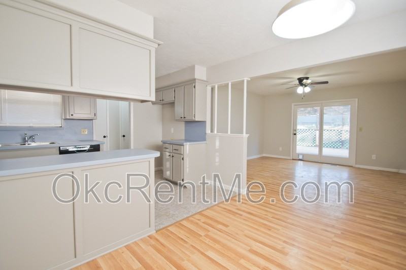 126 Ne 11th St - Photo 5 of 16