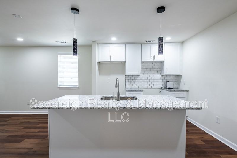 452 Paines Ave Nw - Photo 2 of 19