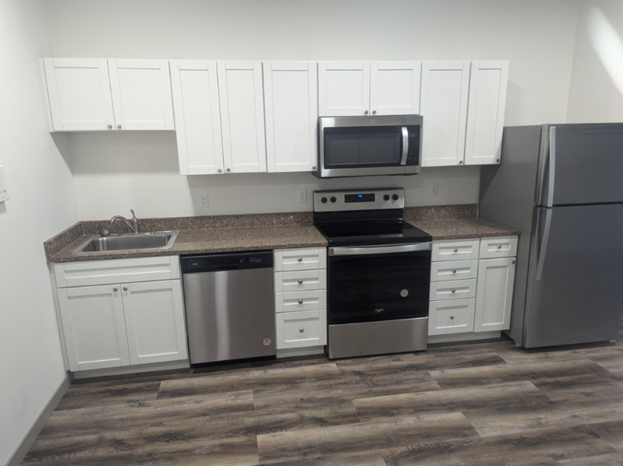 103 W Lyon St - Photo 7 of 9