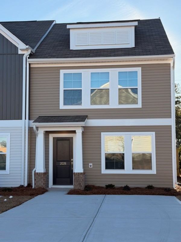 2026 Skyline Rd - Photo 2 of 24