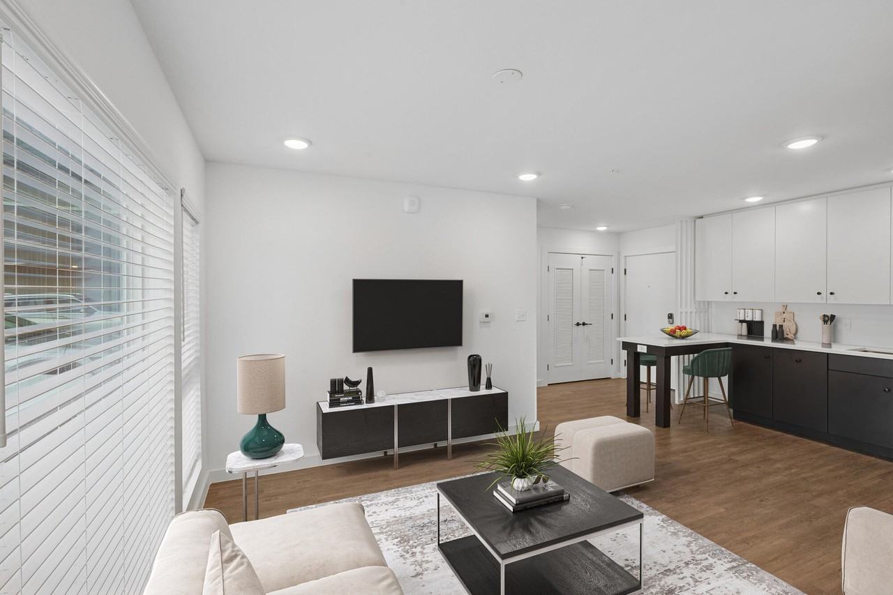 The Oscar - Photo 3 of 45