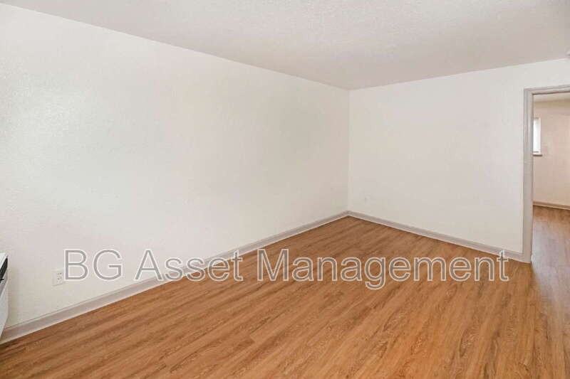 728 Darina Ave #5 - Photo 3 of 17