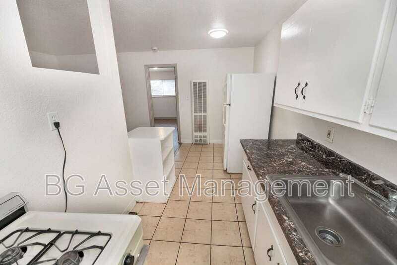 728 Darina Ave #5 - Photo 5 of 17