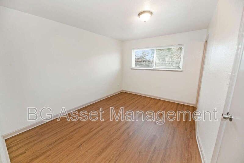 728 Darina Ave #5 - Photo 7 of 17