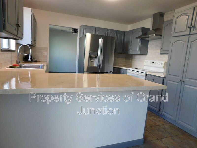 2338 1/2 Rattlesnake Ct #B - Photo 5 of 21